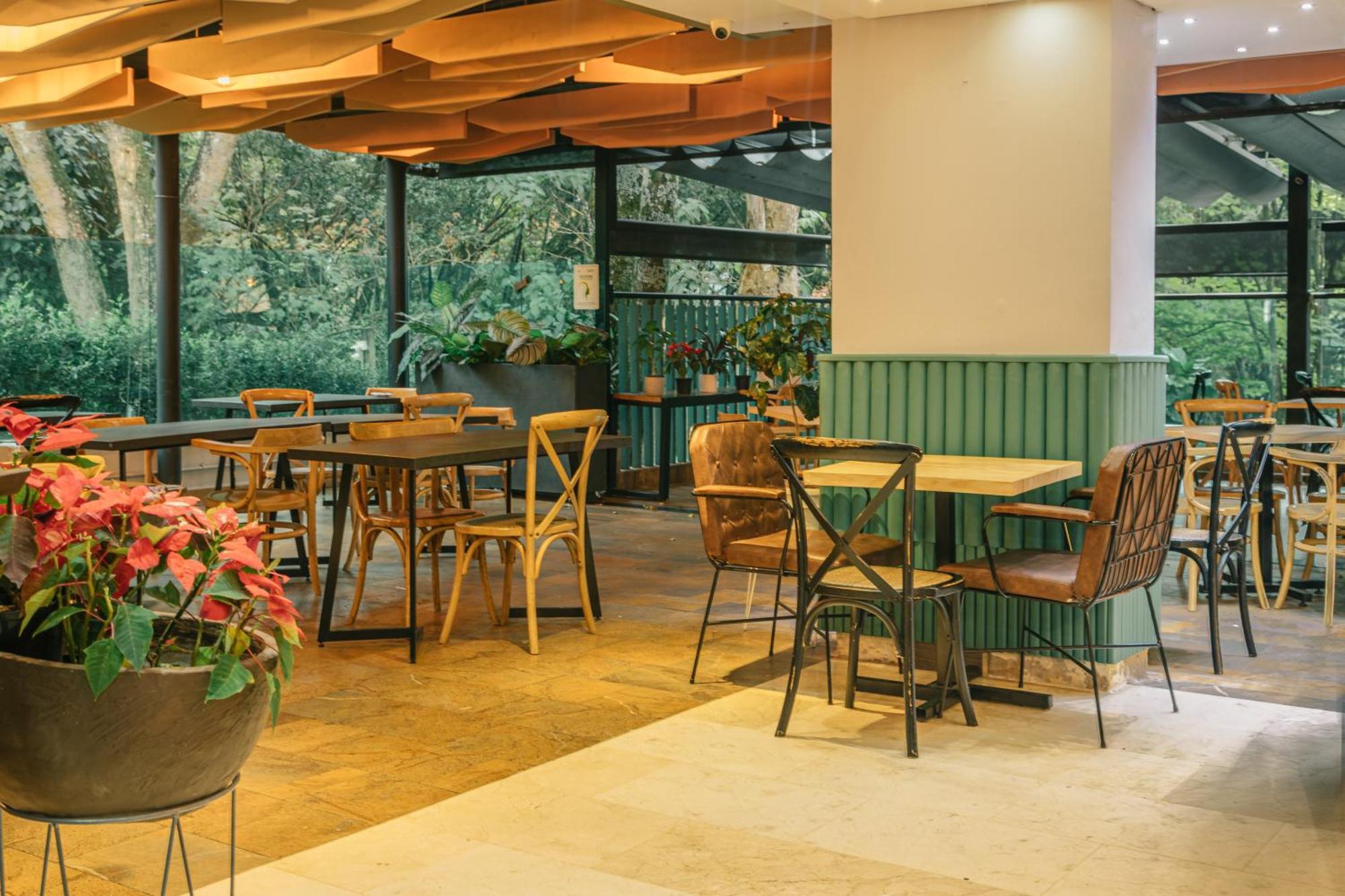 Cafe Hotel Μεντεγίν Εξωτερικό φωτογραφία