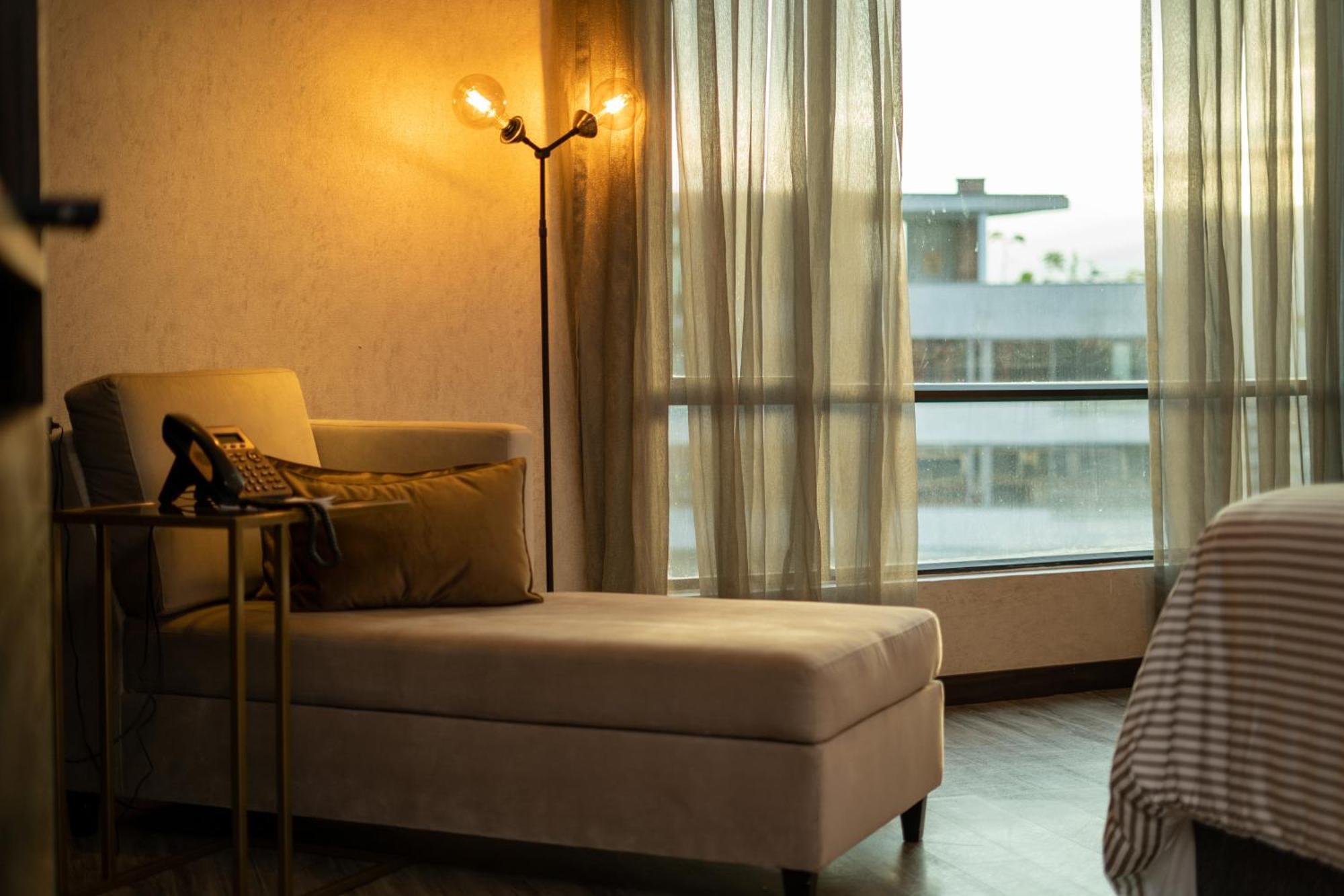 Cafe Hotel Μεντεγίν Δωμάτιο φωτογραφία