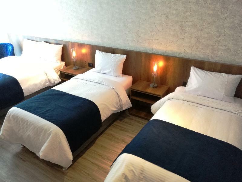 Cafe Hotel Μεντεγίν Εξωτερικό φωτογραφία